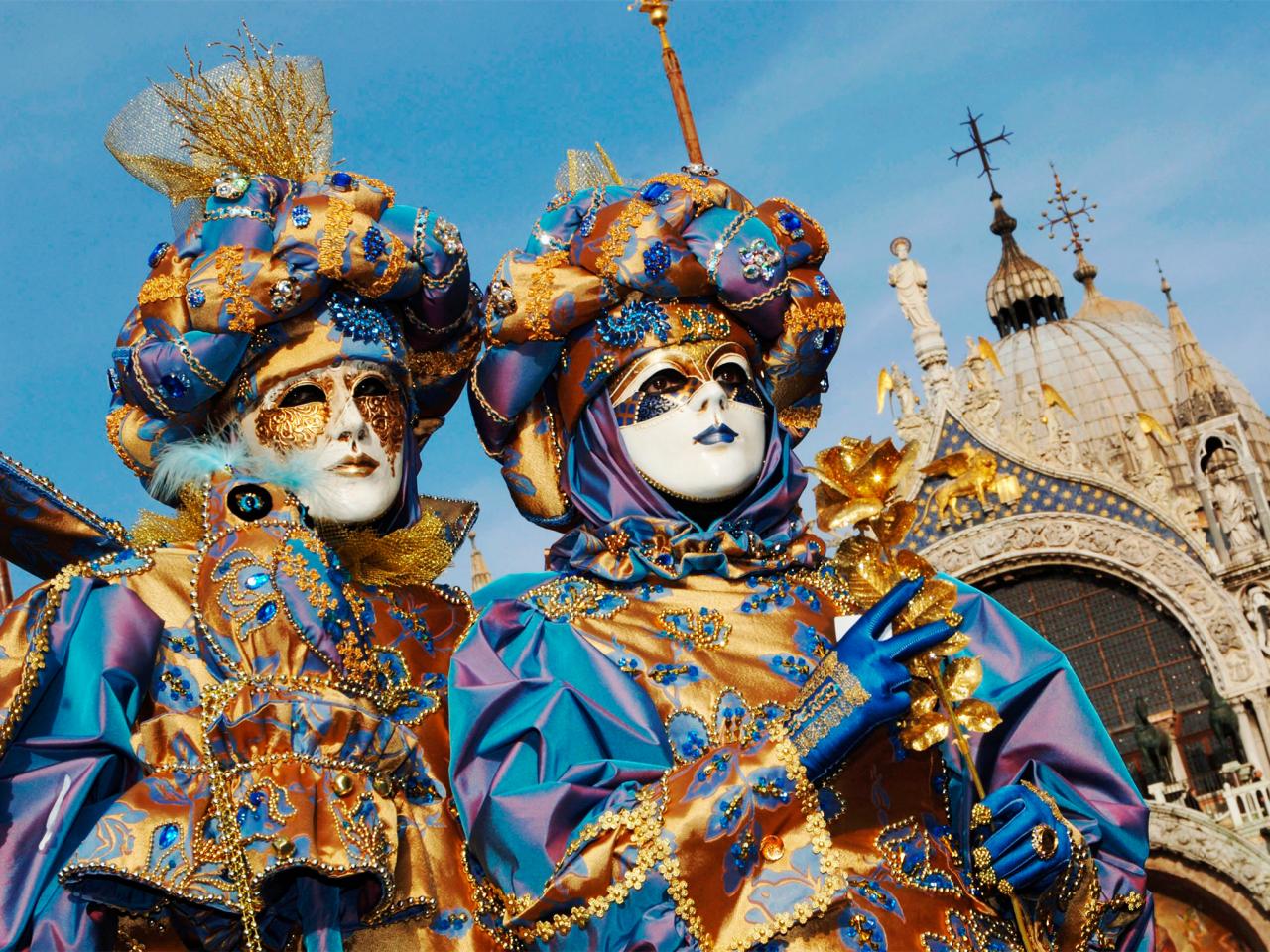 participants masked carnival venice