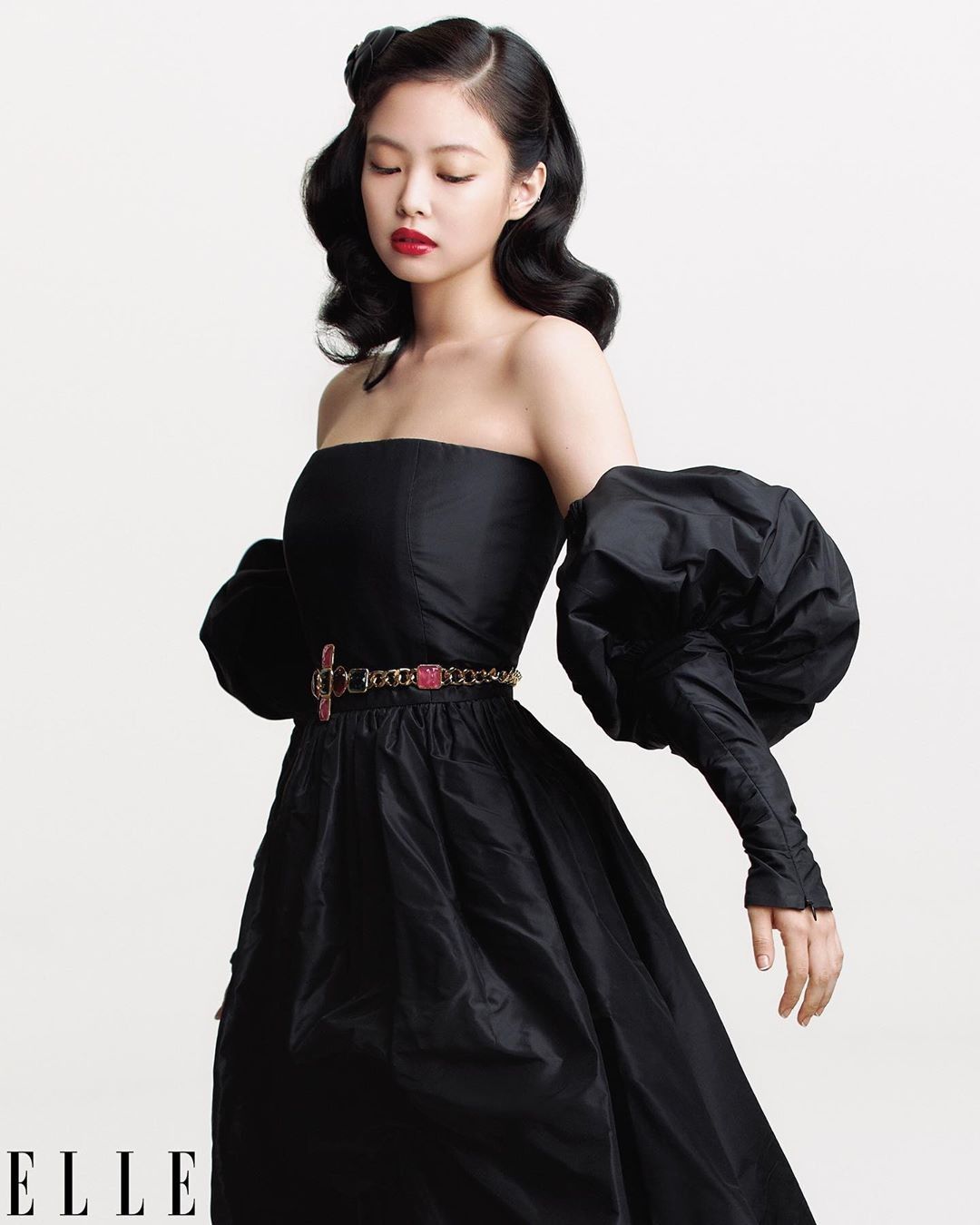 ชุดหรู ชุดออกงาน Jennie Kim wearing Chanel, Elle 2020