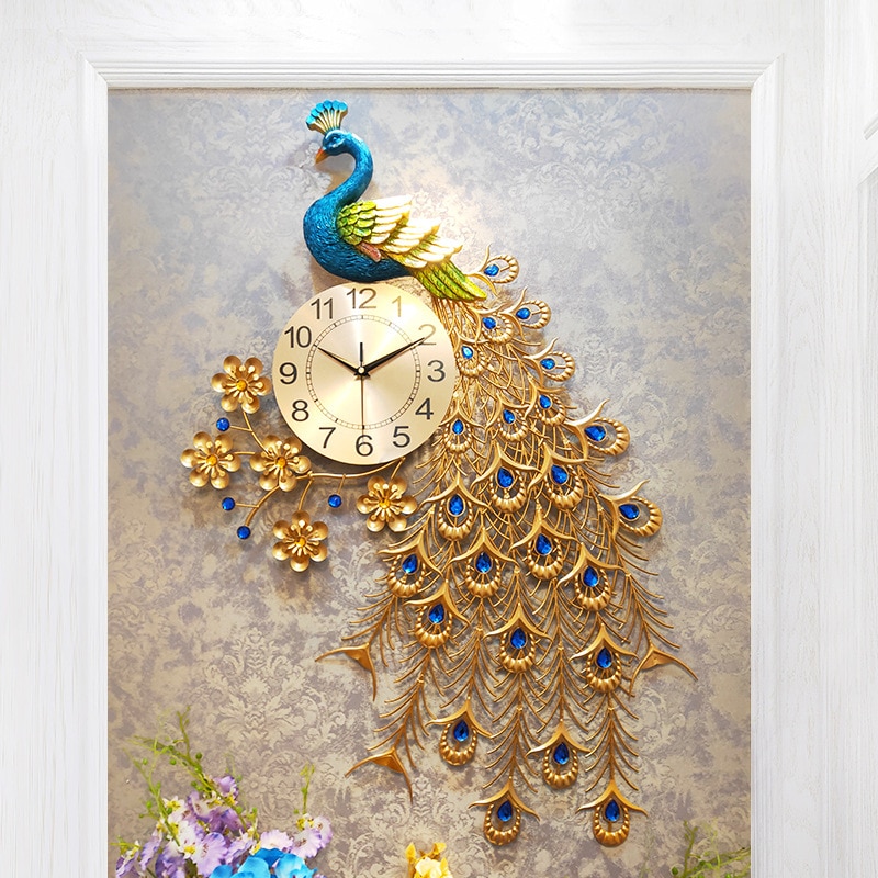 แรงบันดาลใจจากนกยูง Peacock Luxury นาฬิกานกยูง