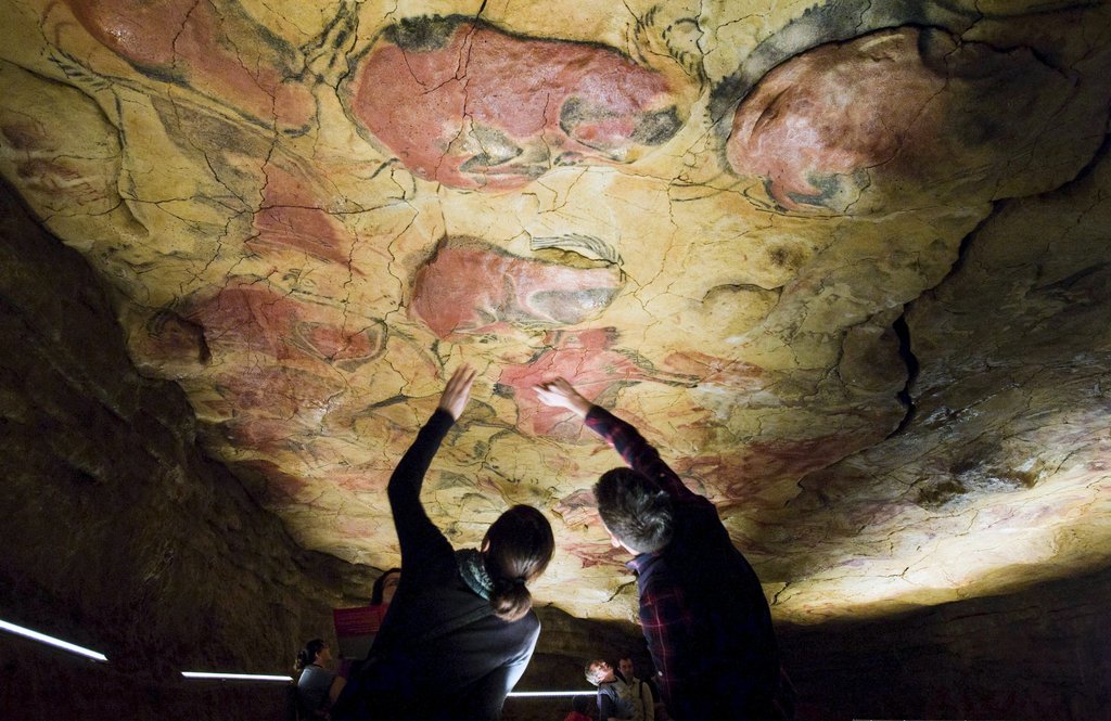 ภาพวาดผนังถ้ำ ถ้ำอัลตามีรา ( Cave of Altamira, Spain )