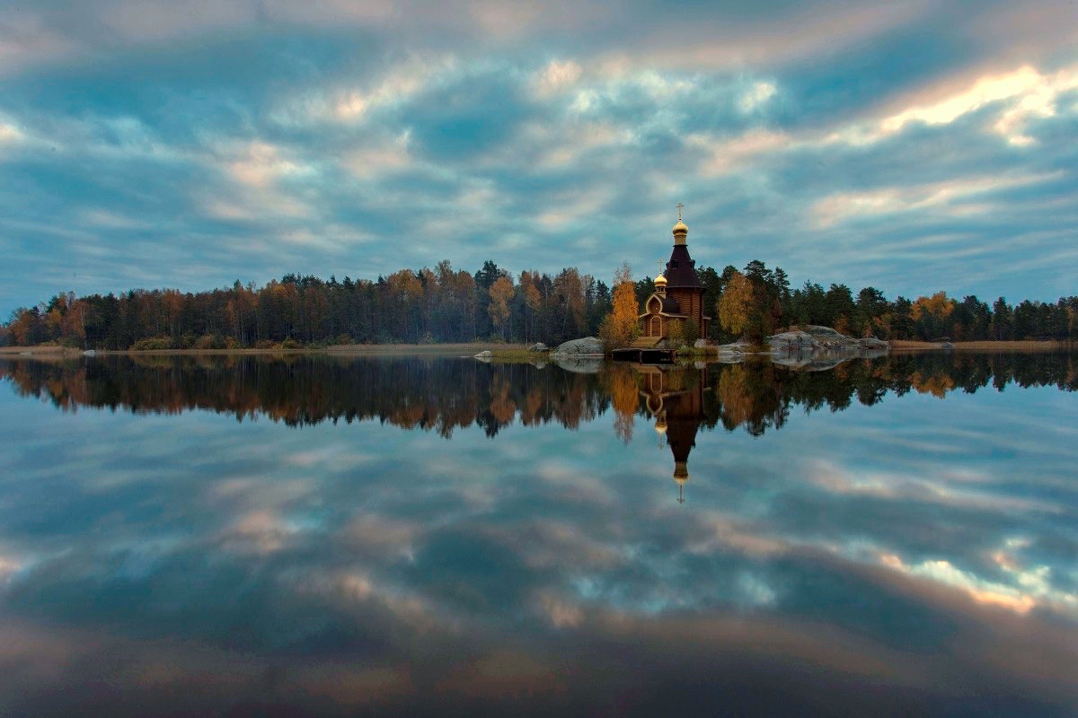 โบสถ์จิ๋ว Lake Ladoga Andrei Pervozvanny Church Location : Lake Ladoga, Russia