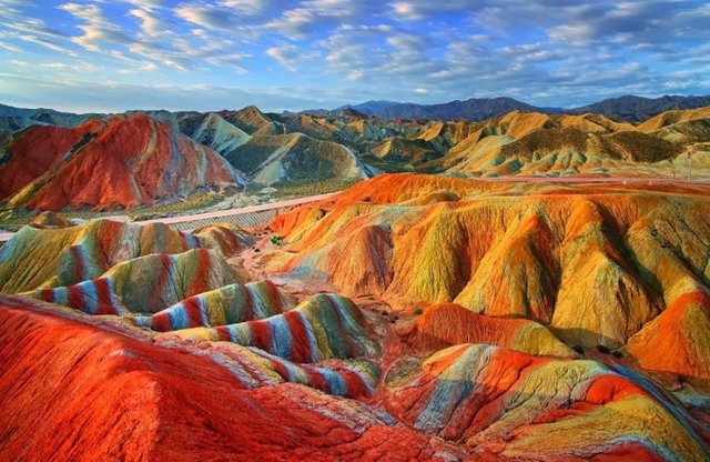 Rainbow World อุทยานธรณีแห่งชาติ จางเย่ ตันเสีย ประเทศจีน Zhangye Danxia National Geological Park