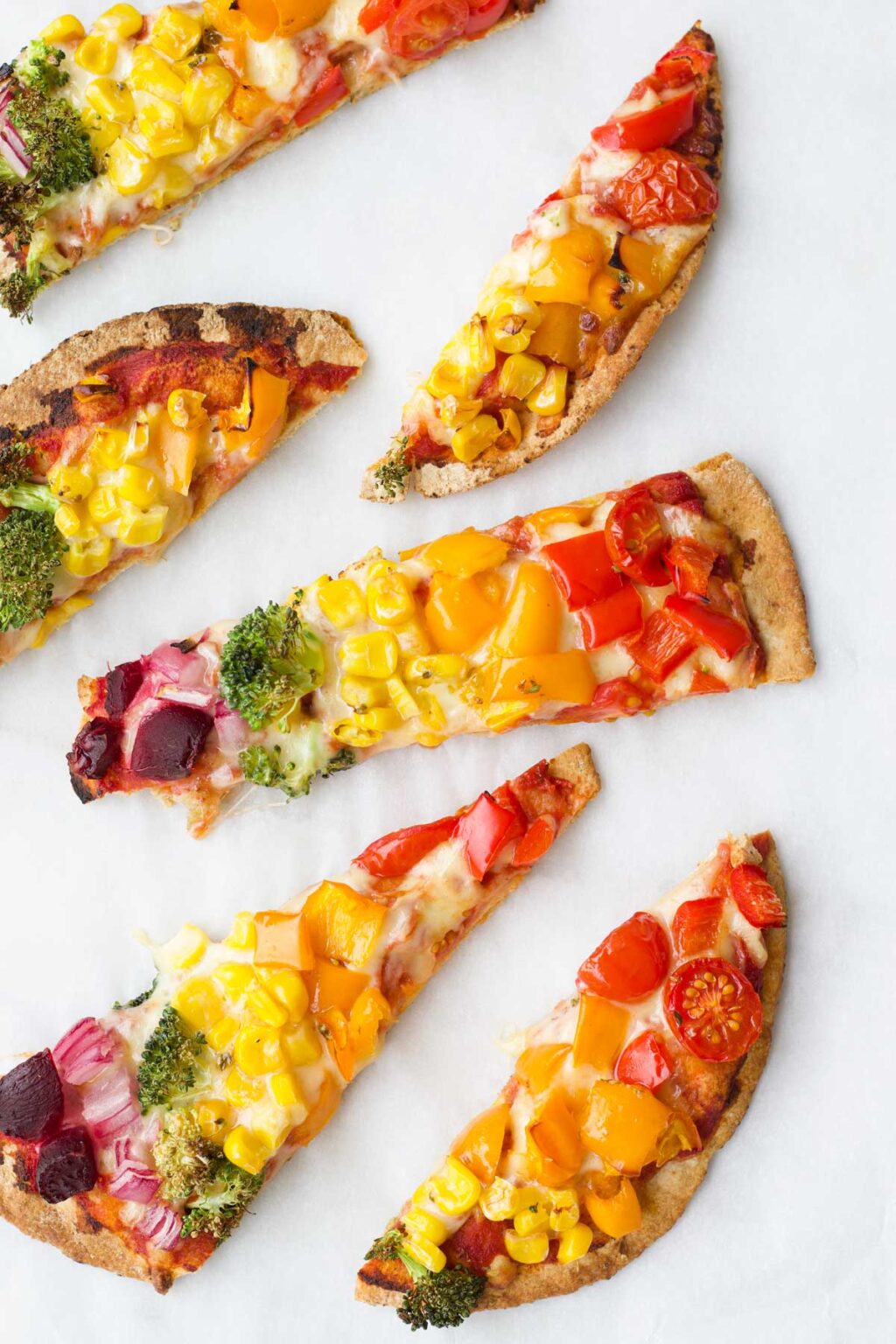 อาหารหลากสี Rainbow Pitta Pizza