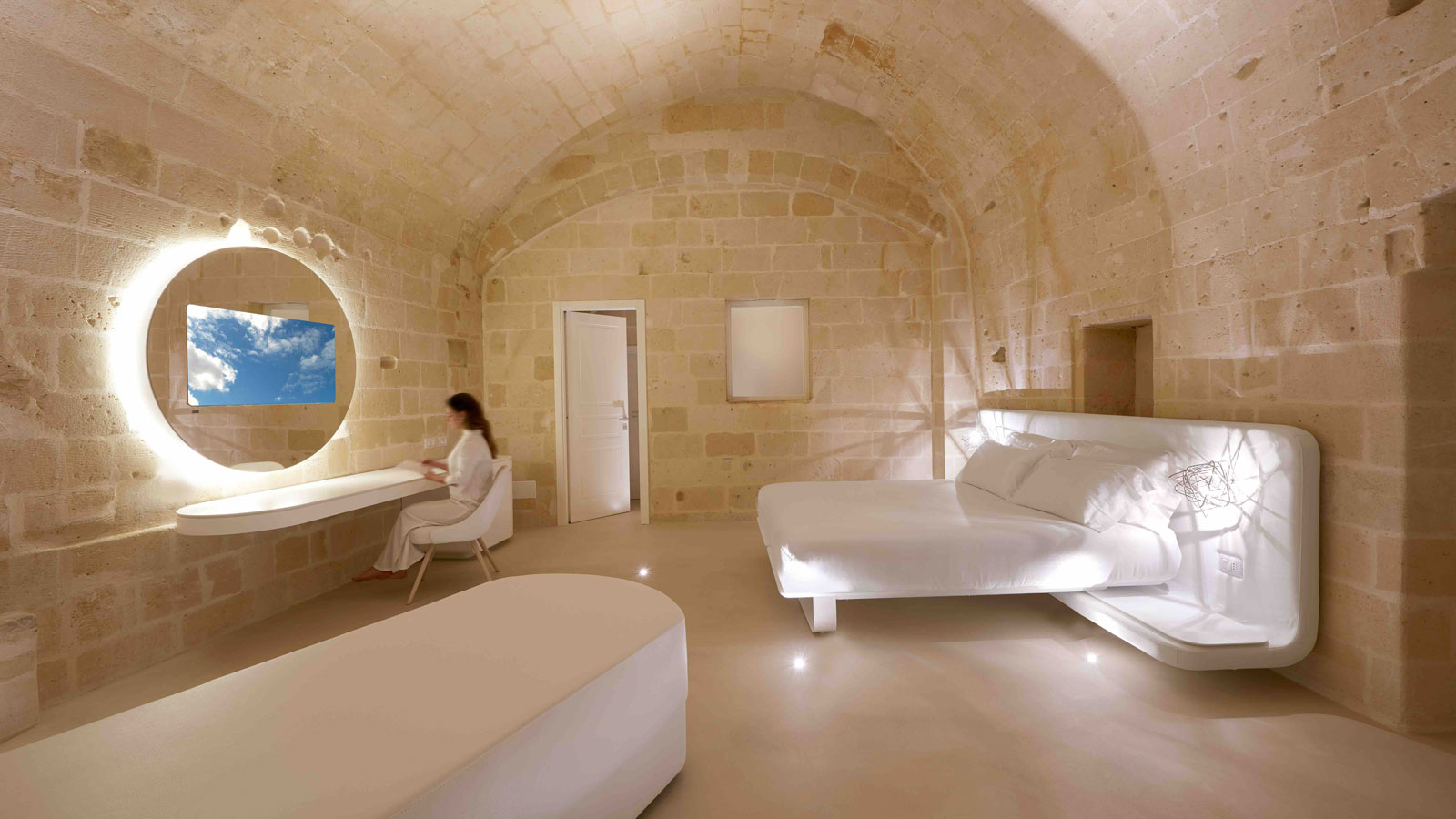ถ้ำและการออกแบบตกแต่งภายใน Aquatio Cave Luxury Hotel & Spa