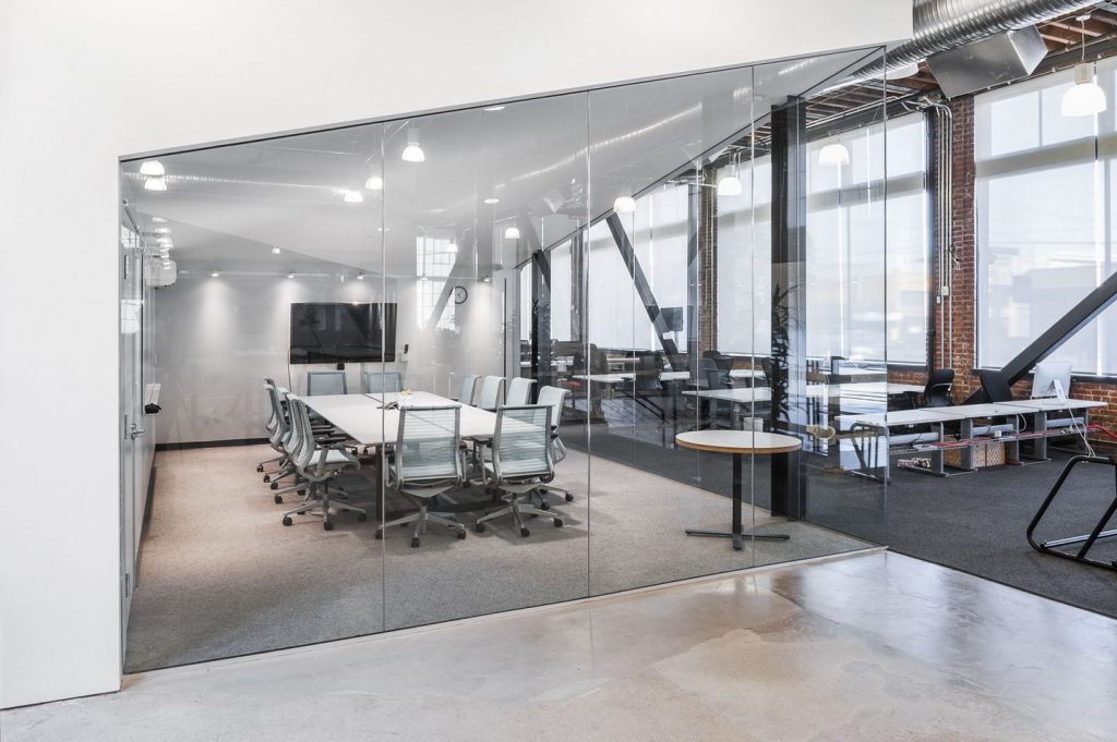 Cr.https://customspaces.com